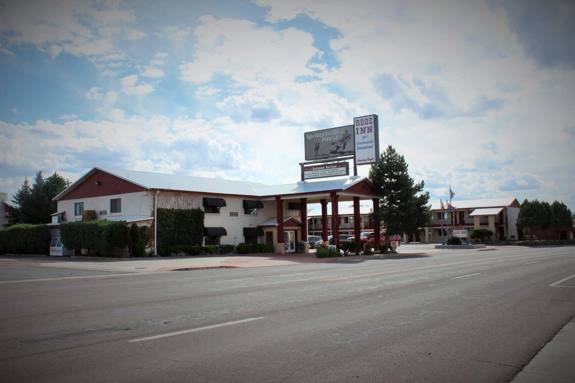 Howard Johnson By Wyndham Springerville Екстериор снимка